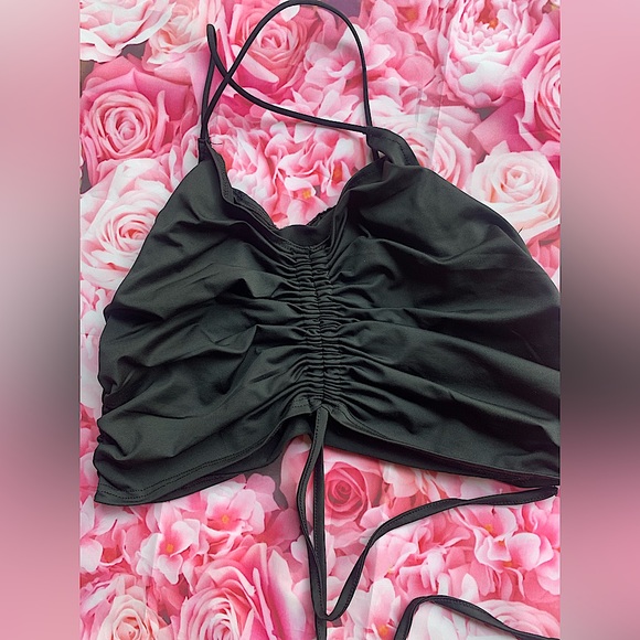 SHIEN🖤black cropped ruched tie halter criss cross v neck spaghetti strap top - Picture 2 of 11